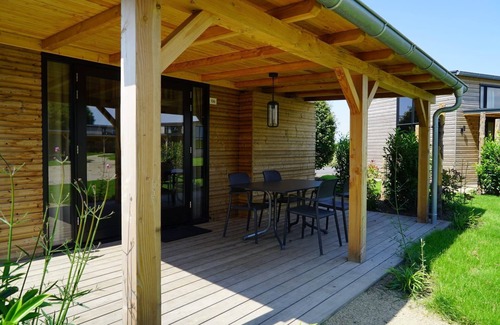 Vleteren Maison | Chalet for 4 persons with a terrace
