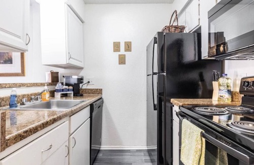 Park Central Appartement | N. Dallas Updated 1 Bedroom Apartment