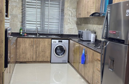 Lekki Phase 1 Appartement | Luxury 3bd waterfront, Penthouse Apartment on Admiralty Lekki-ikoyi w/Pool&Gym
