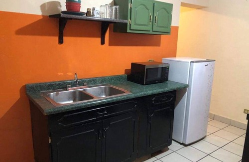 Ciudad Obregon Appartement | 5 minutes to the theme park! Family-sized condo with game room & deck