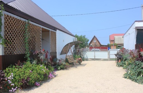 Dolzhanskaya Maison | Na Dolzhanskoy Guest House