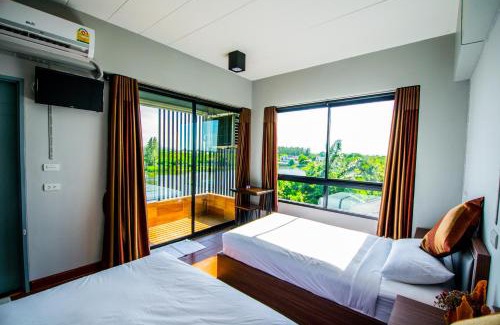 Racha Thewa Hôtel | Na Siri Lake View