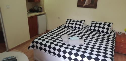 Neve Zohar Maison | Naama rooms for rent