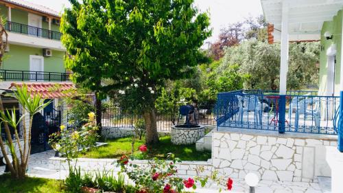 Pefkari Maison | Nadia's Beach House