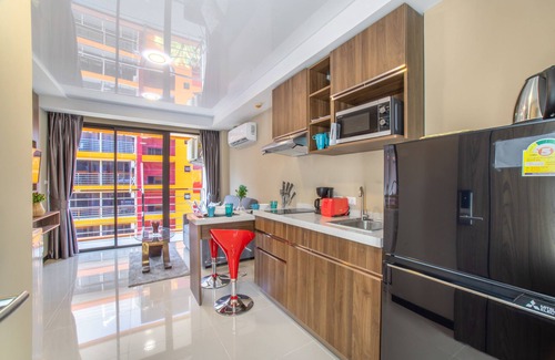Nai Harn Appartement | Nai Harn 1BR Retreat Pools & Sea Views S608