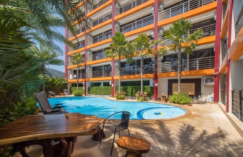 Nai Harn Appartement | Nai Harn spacious studio, great amenities!