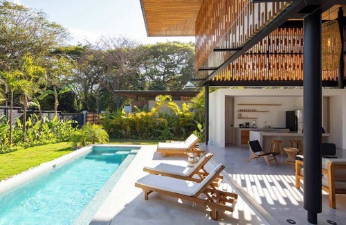 Playa Hermosa Cobano Villa | Naia Surf Villa East Walk