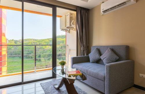 Nai Harn Appartement | NaiHarn Pearl condo by Holy Cow, 1-BR, courtyard view
