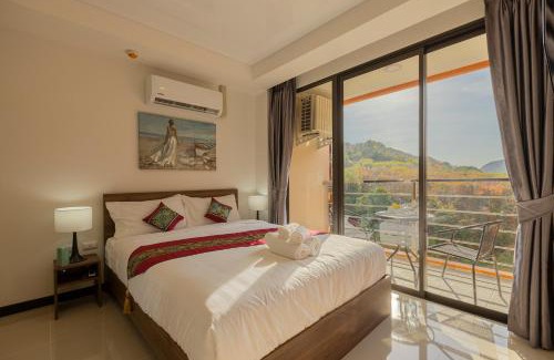 Nai Harn Appartement | NaiHarn Sea Condo by Holy Cow, 1-BR, mountain view