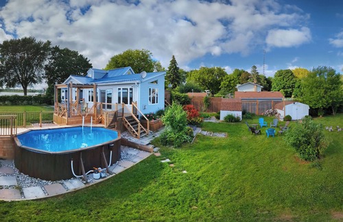Scugog Cottage | ALL-SEASON WATERFRONT COTTAGE AT LAKE SCUGOG, KAWARTHA LAKES, 1:15hr FROM GTA
