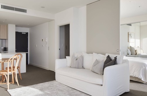Newcastle Appartement | Nalu - holiday apartment overlooking Newcastle Beach