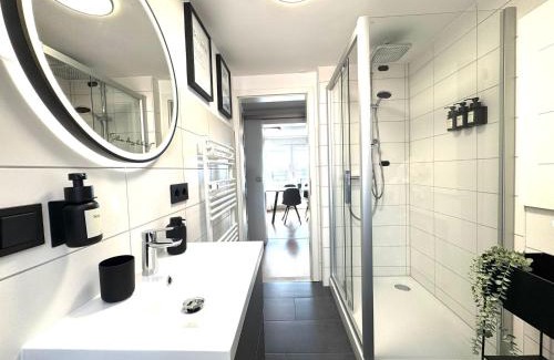 Bamberg Appartement | NAMASTÉ Homes - Ferienwohnung mit Balkon - Garage