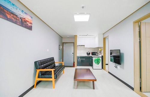 Tanghang-ri Maison | Namhae Gonige Pension