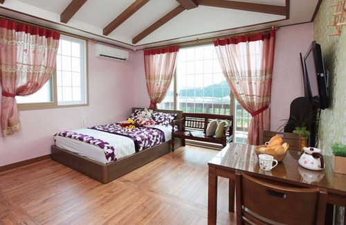 Namhae Maison | Namhae Memory Plus Bed and Breakfast