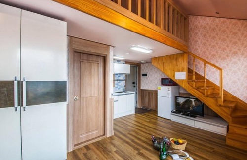 Samdong-myeon Maison | Namhae Rising Sun Landscape Pension