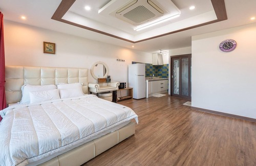 Tanghang-ri Maison | Namhae Ryu&lee Pet Pension
