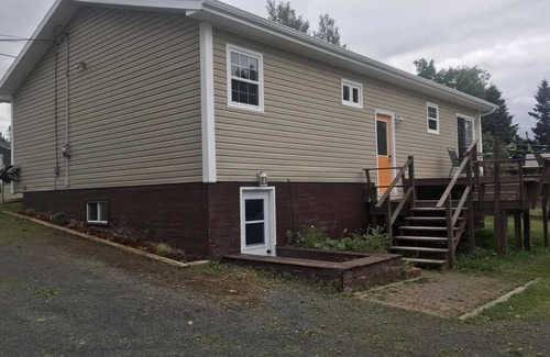 Newfoundland Maison | Nan & Pop's Waterfront Retreat, Offering a breathtaking view of the bay!