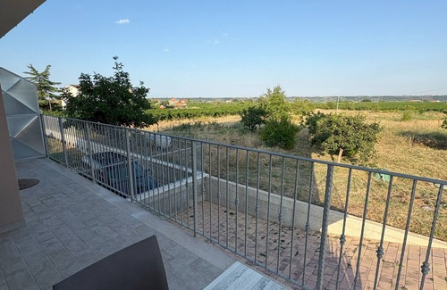 Pollutri Appartement | NANA'S HOUSE 1. Entire apartment surrounded by greenery and close to the sea