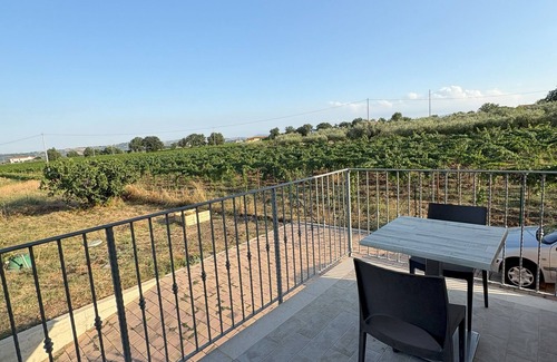 Pollutri Appartement | NANA'S HOUSE 1. Entire apartment surrounded by greenery and close to the sea