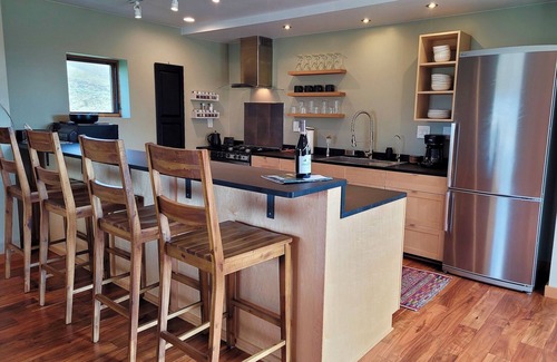 Twisp Maison | Nanasu-Set on 20 acres with Outstanding Views of the Methow!