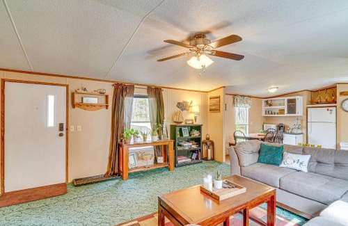 Nancy Maison | Nancy Cabin with Fire Pit Near Lake Cumberland!