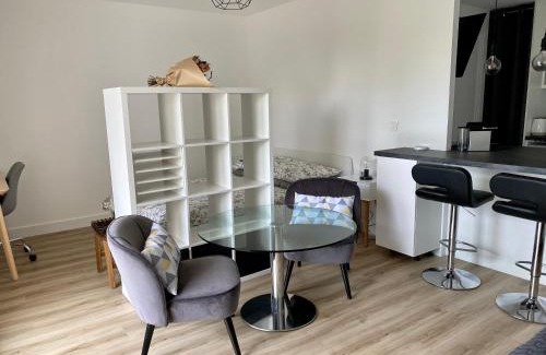 Jules Verne Appartement | Nantes 30m2 studio au calme avec balcon sur cour