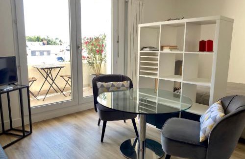 Jules Verne Appartement | Nantes 30m2 studio au calme avec balcon sur cour