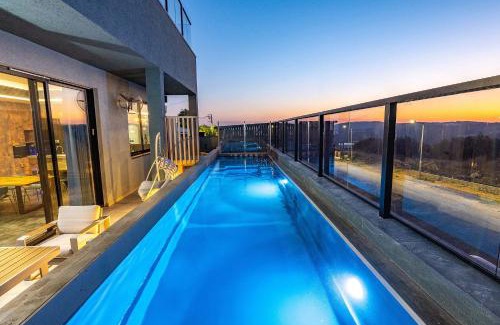 Elqosh Villa | Naomi Boutique Villa with private pool