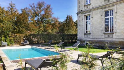 Saint-Jean-aux-Bois Appartement | Napoleon Chateau Luxuryapartment for 18 guests with Pool near Paris!