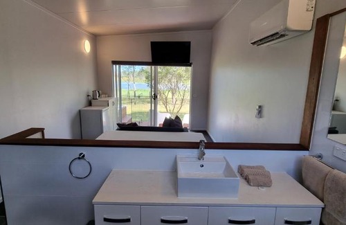 Kurwongbah Hôtel | Narangba Motel (formerly Brisbane North B&B and Winery)