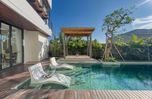 Umalas Maison | Narawangsa Villa 4br Amazing Sunset Rooftop