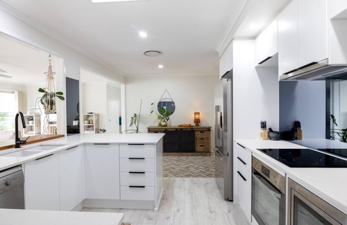 Narrawallee Maison | McGrath welcomes you to Narrawallee Beach House