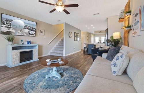 Navarre Beach Maison | Narvana-Gulf View Home Across from Beach. Pup Friendly