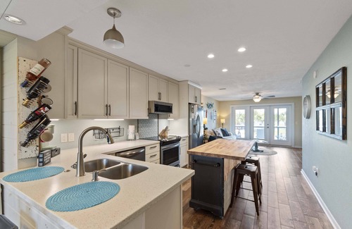 Navarre Beach Maison | Narvana-Gulf View Home Across from Beach. Pup Friendly