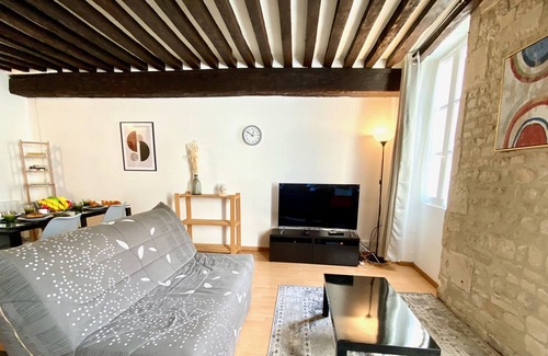 Centre Ancien Appartement | Nashira YourHostHelper