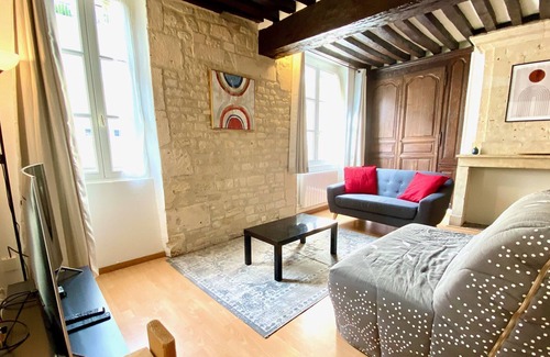 Centre Ancien Appartement | Nashira YourHostHelper