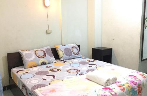 Wat Bowon Niwet Appartement | NAT 2 Guest House