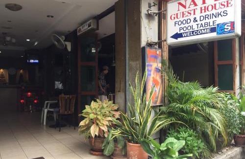 Wat Bowon Niwet Appartement | NAT 2 Guest House