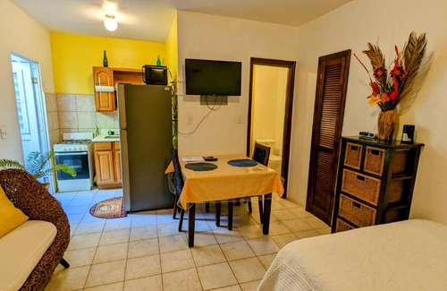 West End Village Appartement | Native Vybz