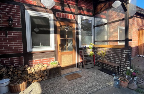 Waddeweitz Appartement | Natural ∙ idyllic ∙ at ground level on 82 m² - private garden - two wood-burning stoves