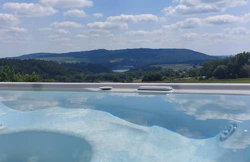Langweiler Chalet De Ski | Natural log cabin chalet (new build 2025!) in the Hunsrück with lake and national park views