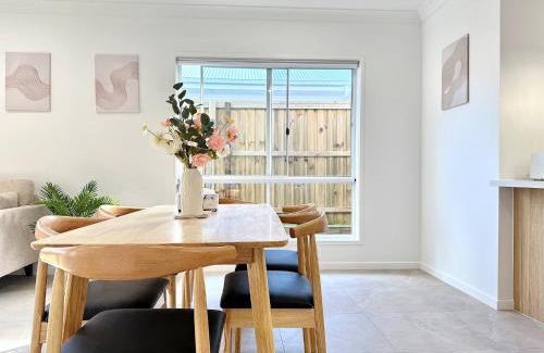 Brisbane Maison | Nature at Your Doorstep – New House, Easy Vibes