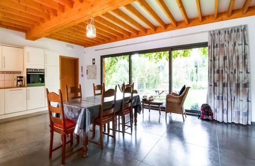 Florennes Cottage | un lac poissonneux