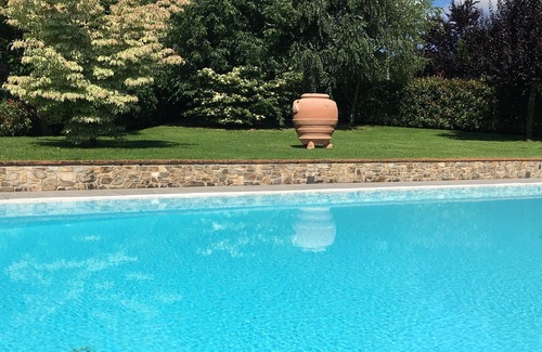 Gallicano Cottage | NATURE - cottage with garden, shared pool, private veranda