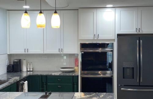 Tallahassee Maison | Nature Lover's Oasis, Charming 3-bedroom house with WiFi, AC and fireplace