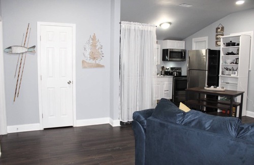 LaGrange Cottage | Nature Lover’s Dream: Perfect for Extended Stays, Near Callaway, Spacious Parking, Close to Park