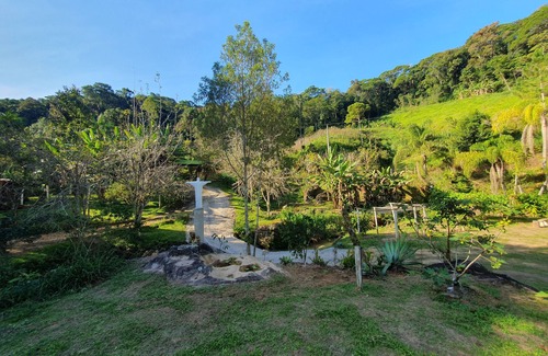 Aguas Mornas Maison | Nature's Enchantment Site in Águas Mornas SC