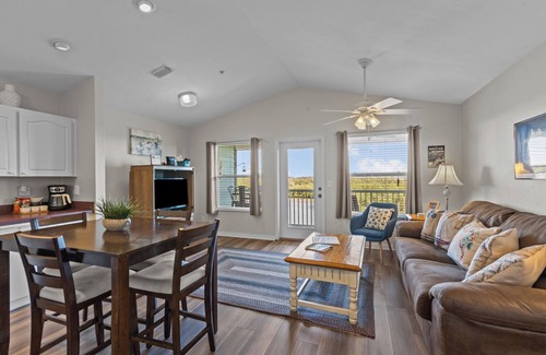 Cedar Key Copropriété | Nature's Landing C303 Water View in Cedar Key!