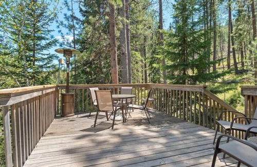 Hill City Maison | Nature Stay with Views Like No Where Else