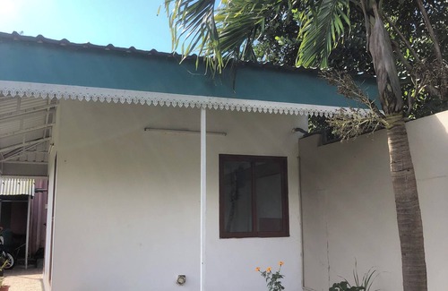 Saint-Pierre Appartement | Nature Studio house located centrally on Island. Near Mountain, Motorways& Shops